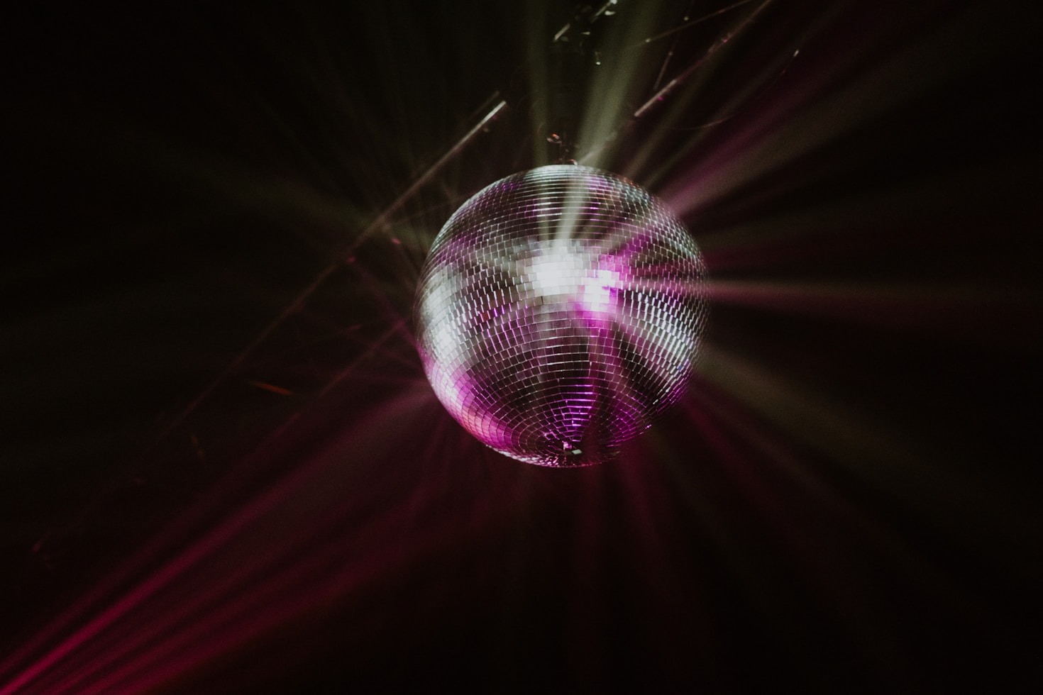 How to Curate the Perfect Dance Playlist